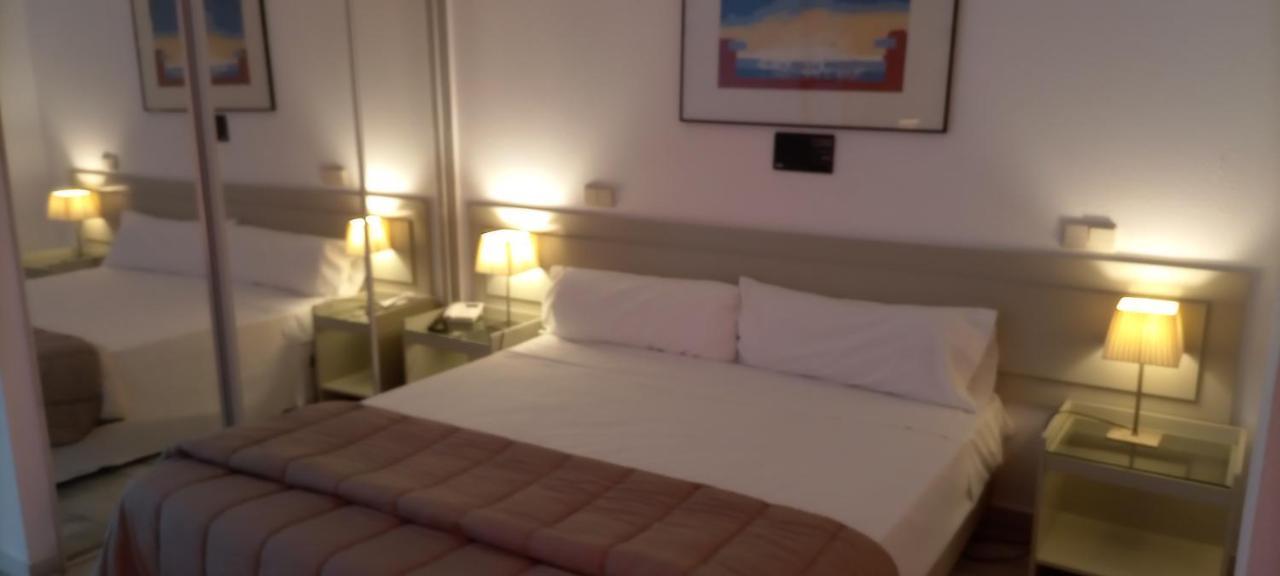Hospedium Hotel Apartamentos Simon Verde Mairena del Aljarafe Dış mekan fotoğraf