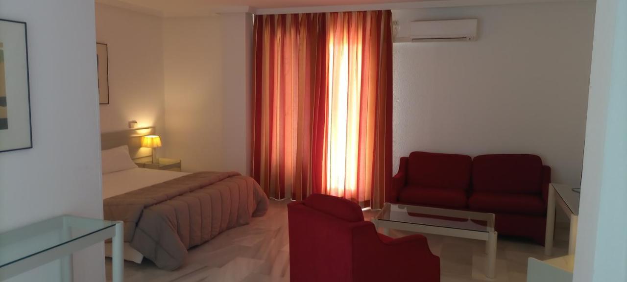Hospedium Hotel Apartamentos Simon Verde Mairena del Aljarafe Dış mekan fotoğraf
