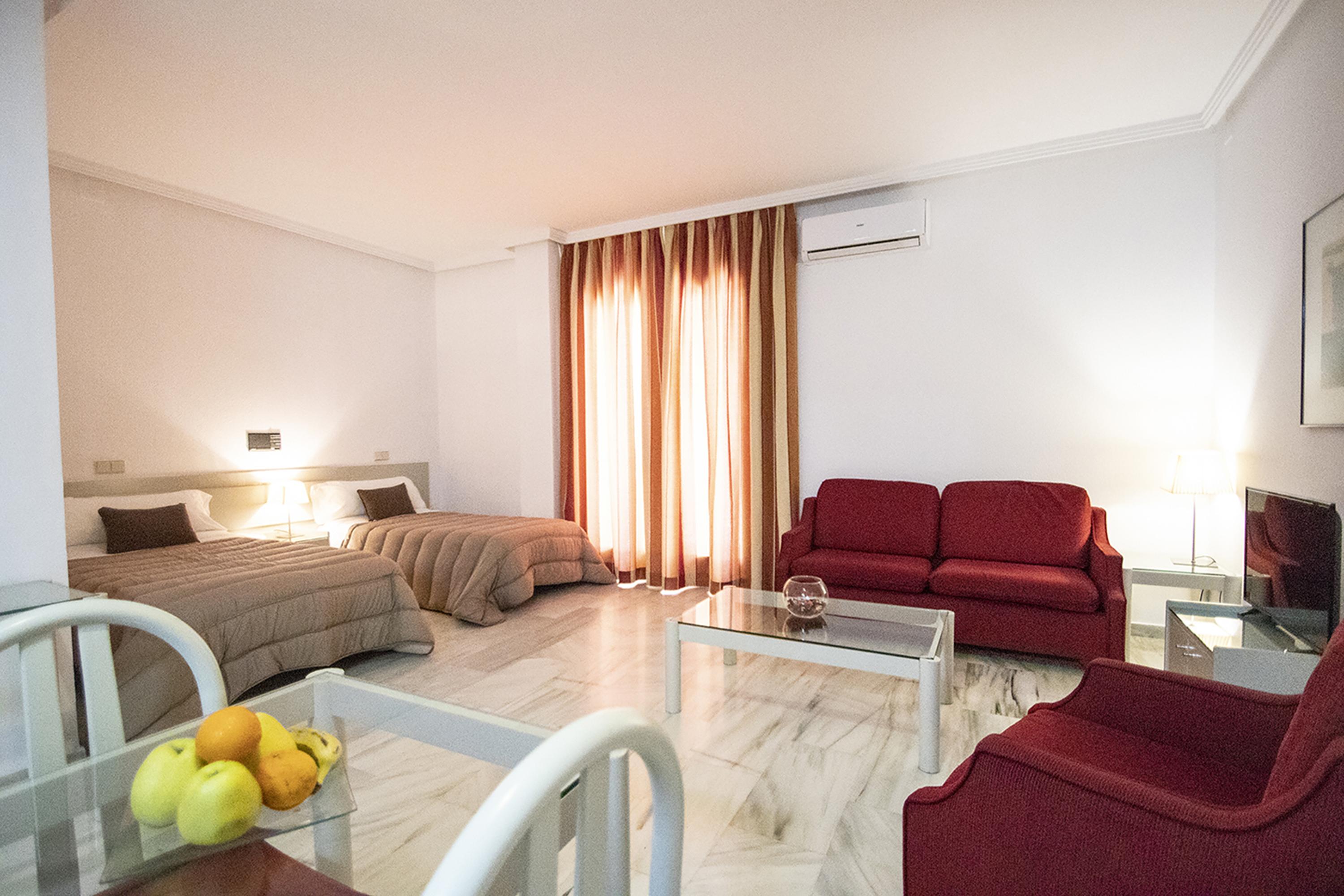 Hospedium Hotel Apartamentos Simon Verde Mairena del Aljarafe Dış mekan fotoğraf