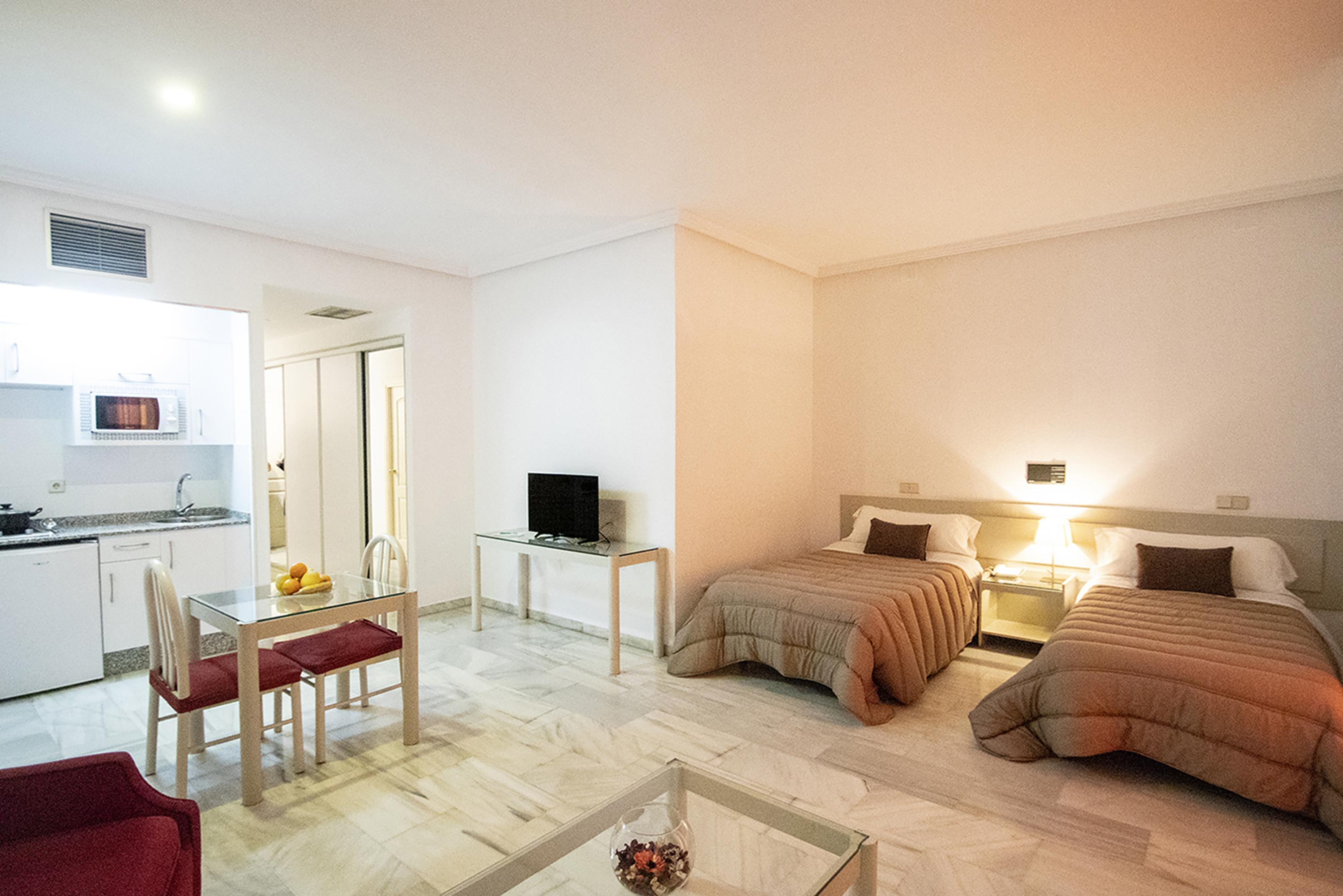 Hospedium Hotel Apartamentos Simon Verde Mairena del Aljarafe Dış mekan fotoğraf