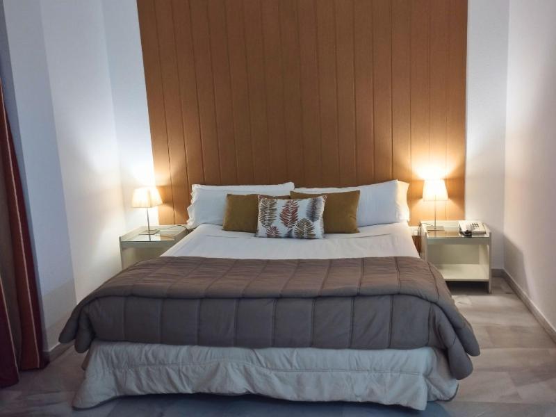 Hospedium Hotel Apartamentos Simon Verde Mairena del Aljarafe Dış mekan fotoğraf