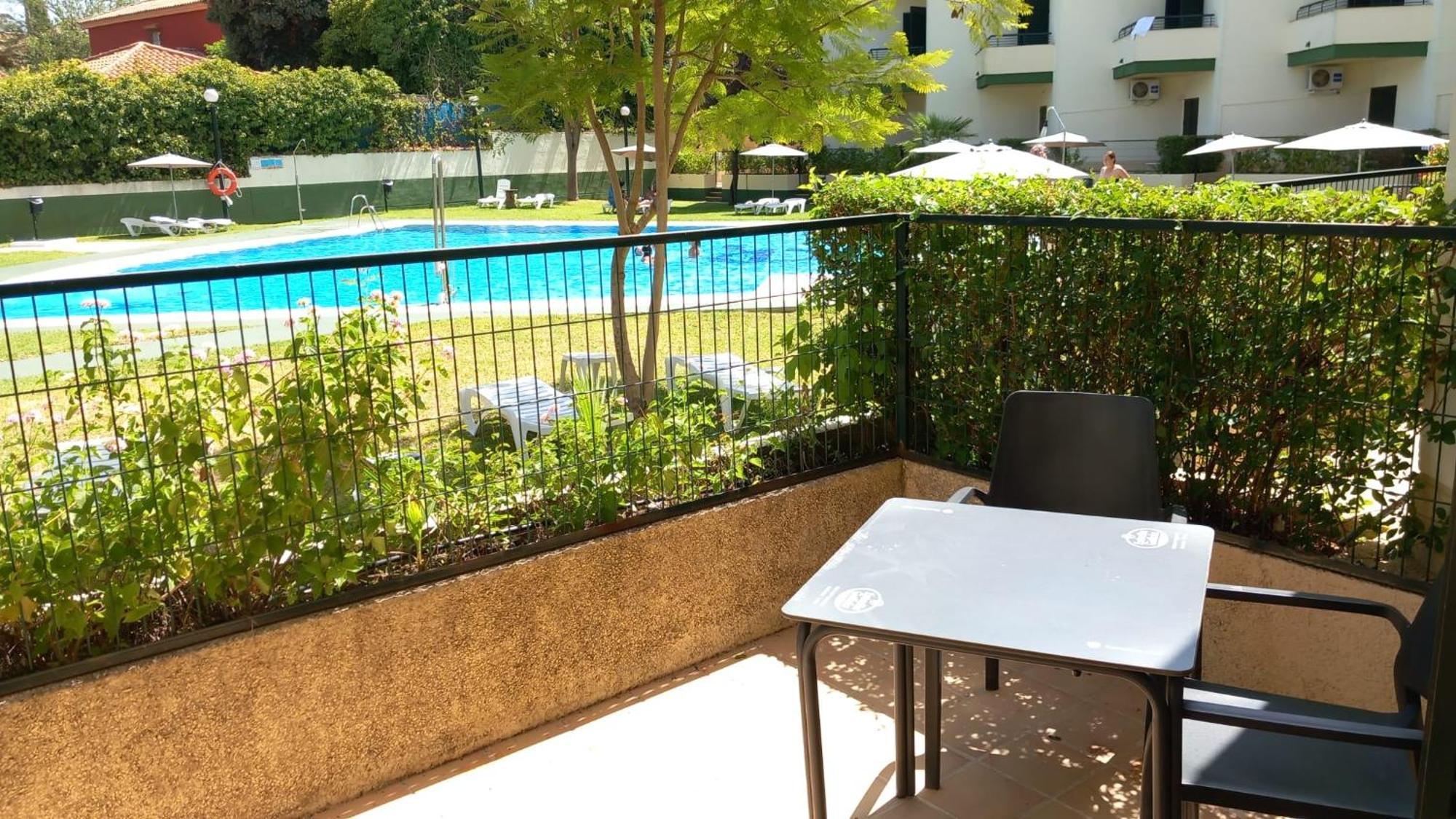 Hospedium Hotel Apartamentos Simon Verde Mairena del Aljarafe Dış mekan fotoğraf
