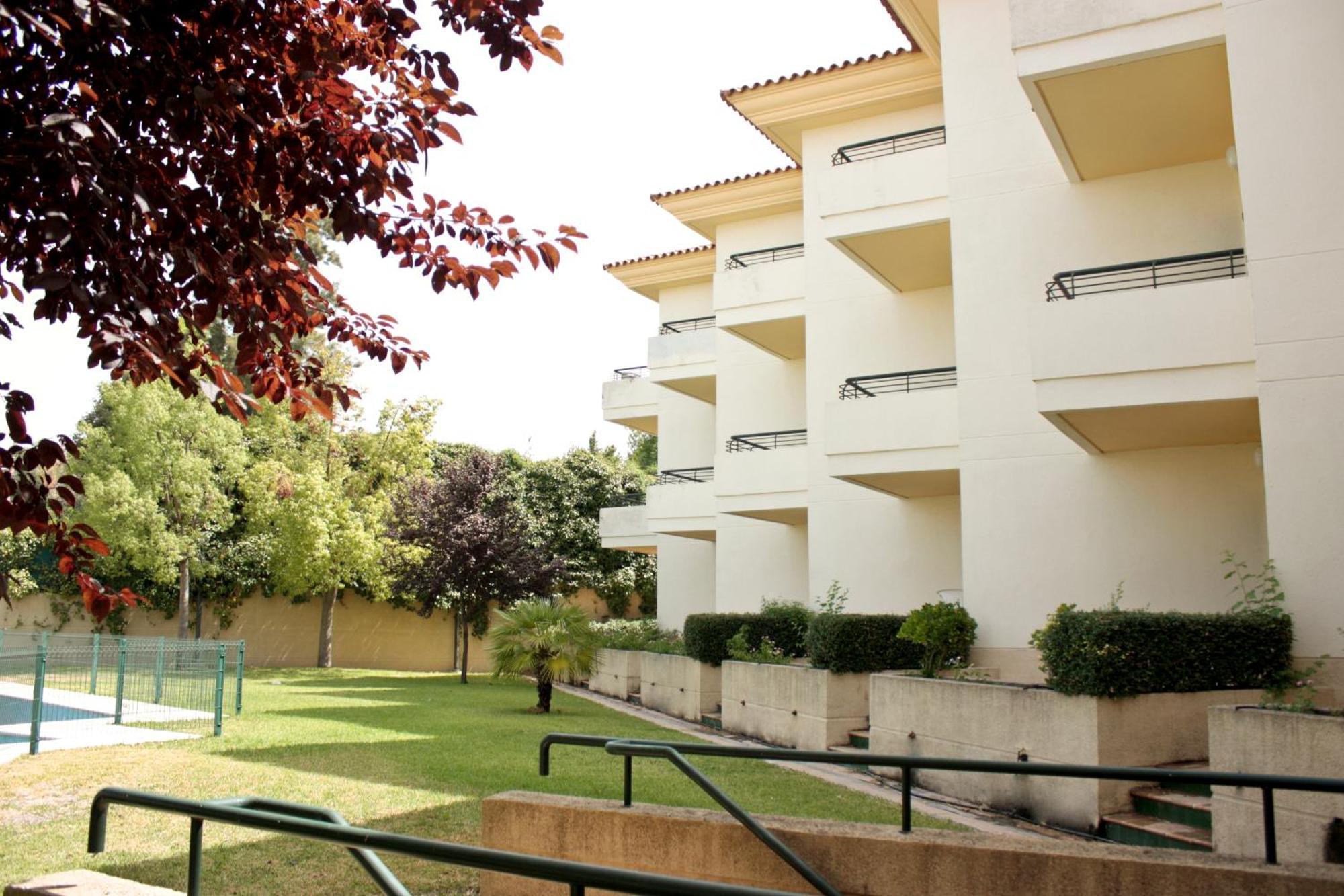 Hospedium Hotel Apartamentos Simon Verde Mairena del Aljarafe Dış mekan fotoğraf