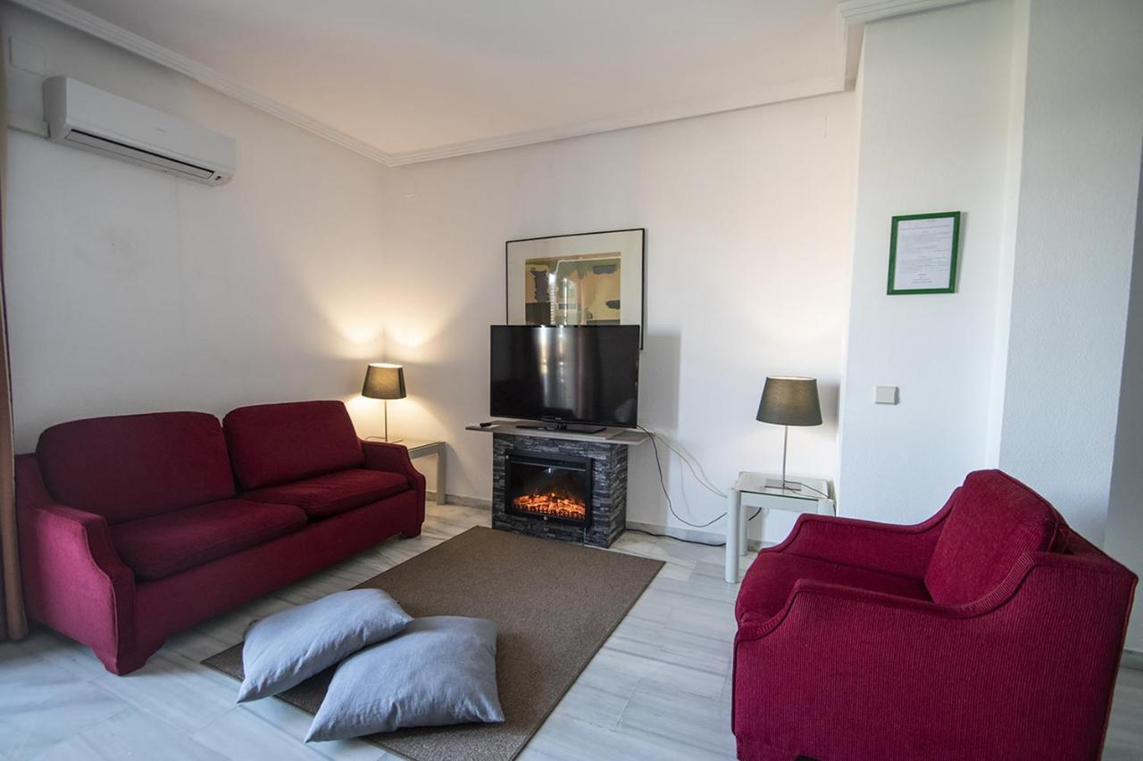 Hospedium Hotel Apartamentos Simon Verde Mairena del Aljarafe Dış mekan fotoğraf